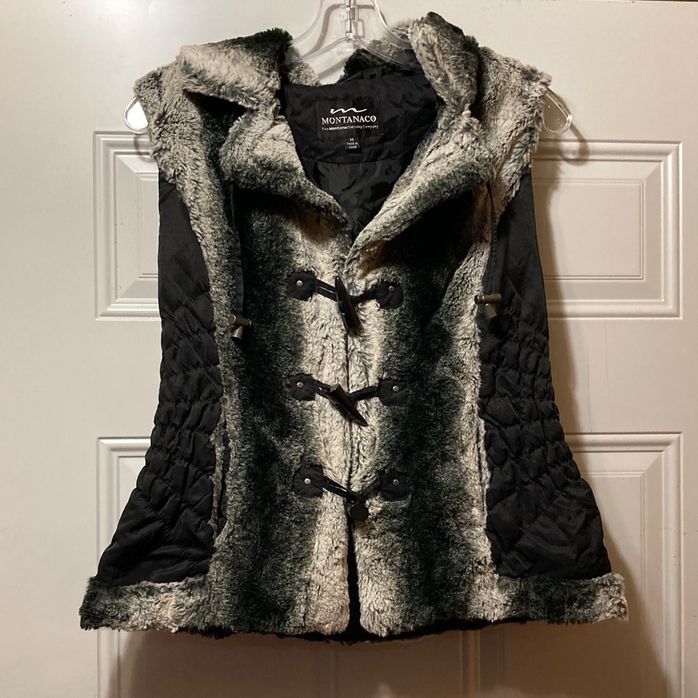 Montanaco Women's Black and Gray Faux‎ Fur Vest M
